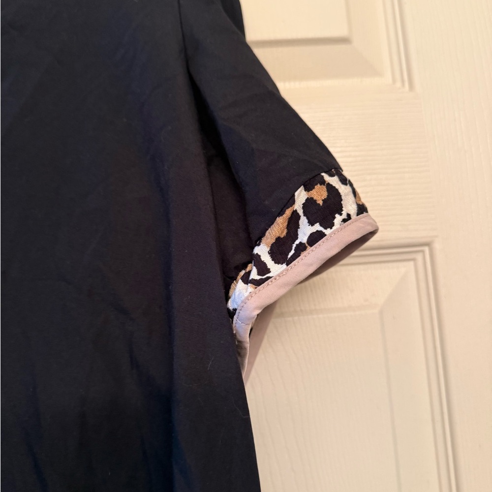 entro Black Short-Sleeve Tunic with Leopard-Trim Accents - Picture 4 of 7